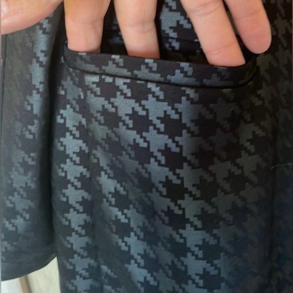Torrid Studio Luxe Ponte Blazer Jacket 2X (18/20) Black Houndstooth NWT - Picture 7 of 10